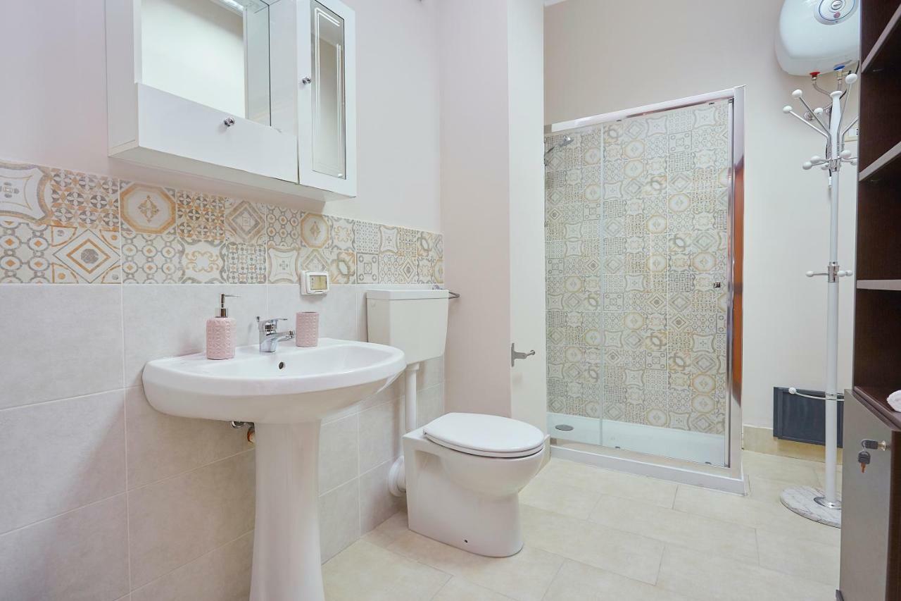 Sturzo 44 Bed & Breakfast Palermo Bagian luar foto