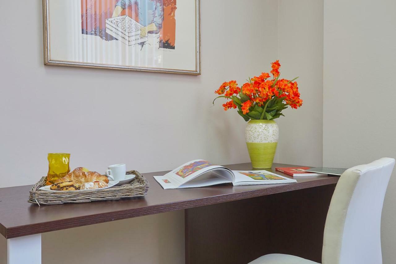 Sturzo 44 Bed & Breakfast Palermo Bagian luar foto