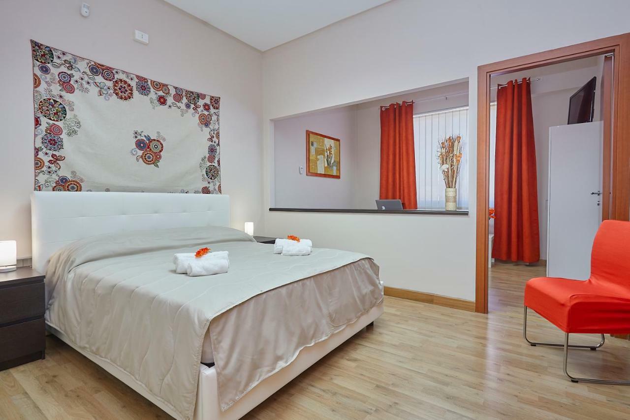 Sturzo 44 Bed & Breakfast Palermo Bagian luar foto