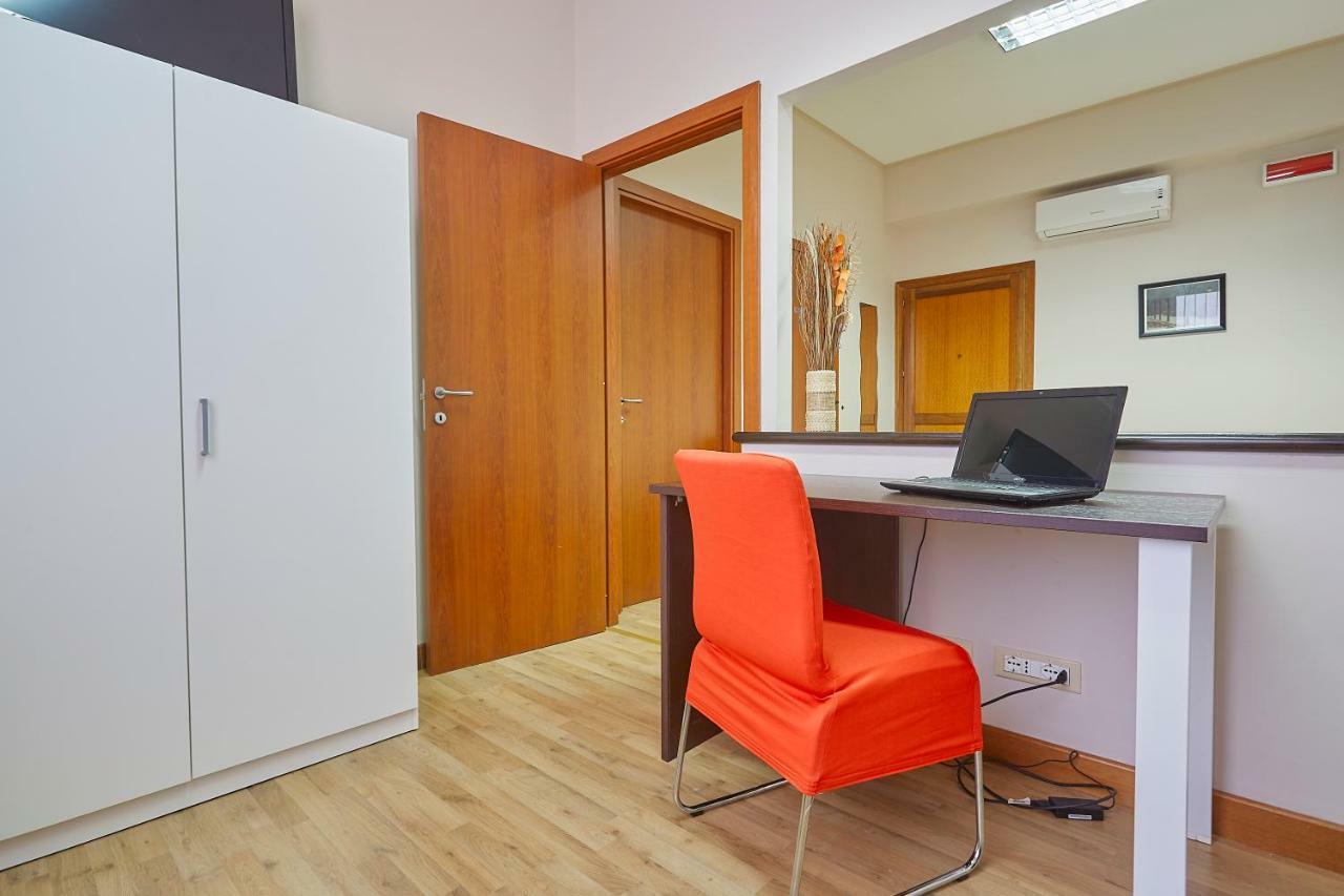 Sturzo 44 Bed & Breakfast Palermo Bagian luar foto