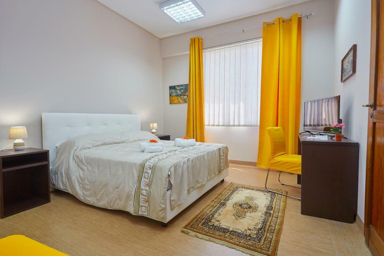 Sturzo 44 Bed & Breakfast Palermo Bagian luar foto