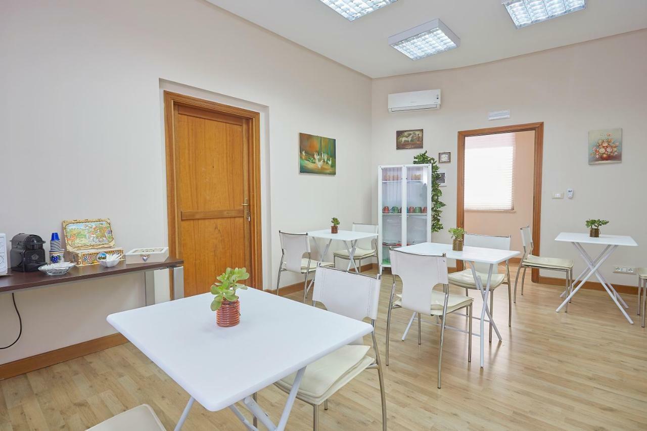 Sturzo 44 Bed & Breakfast Palermo Bagian luar foto